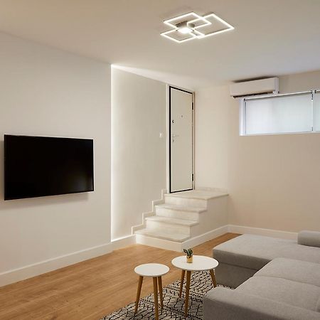 Central & Comfy Apartment 2Mins Walking From Metro Atene Esterno foto